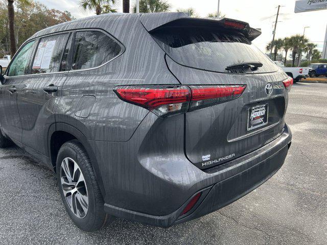 used 2021 Toyota Highlander car, priced at $34,478