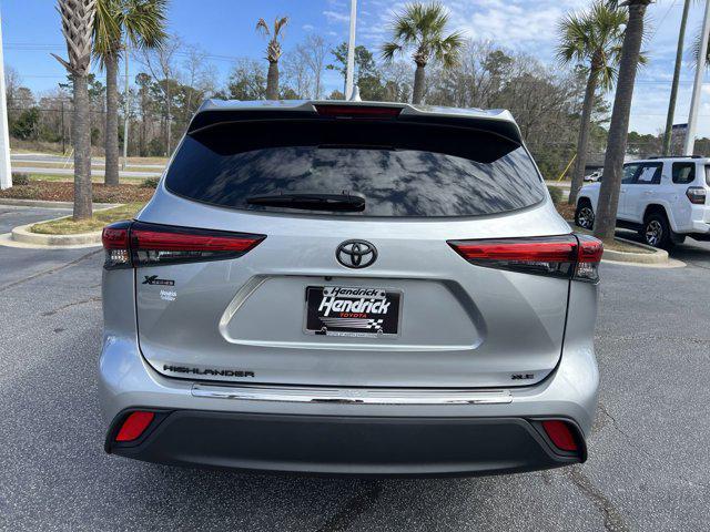 used 2022 Toyota Highlander car, priced at $36,278