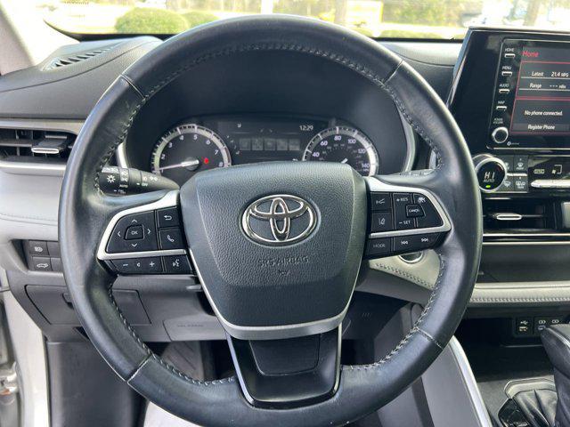 used 2022 Toyota Highlander car, priced at $36,278