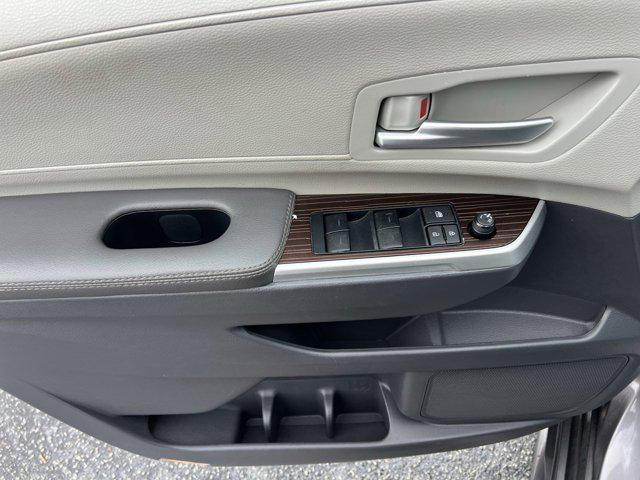 used 2023 Toyota Sienna car, priced at $42,998