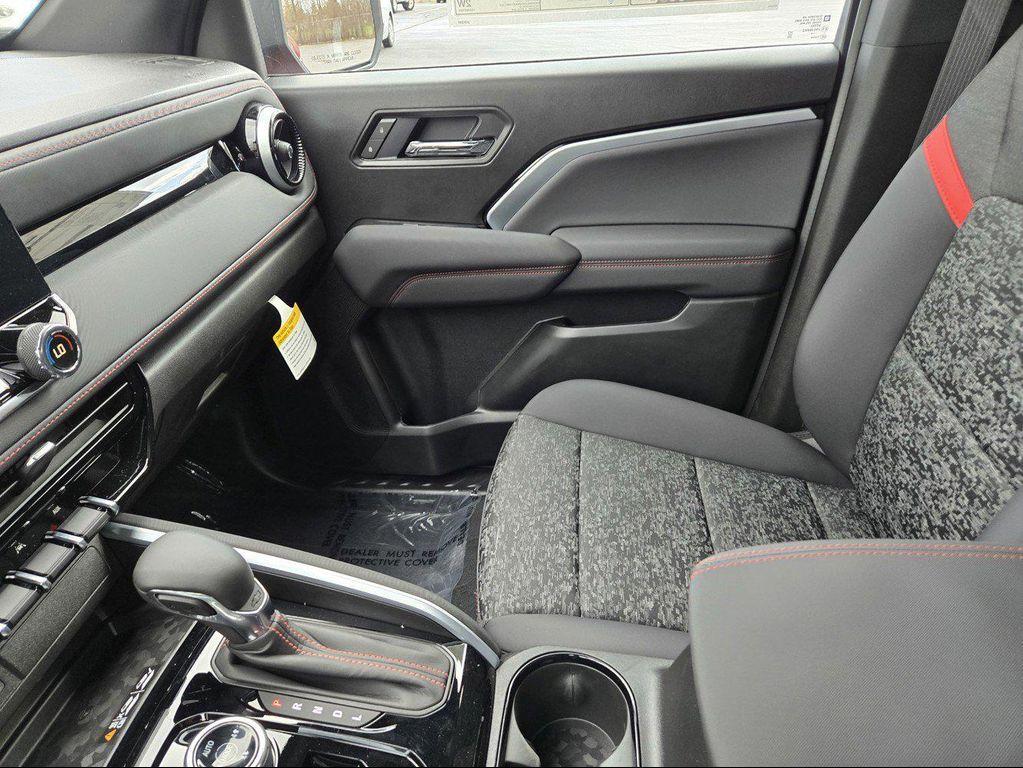 new 2025 Chevrolet Colorado car, priced at $46,815