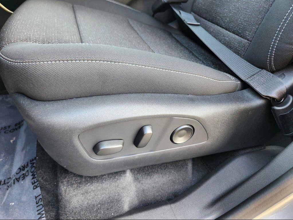 new 2026 Chevrolet Traverse car, priced at $40,410