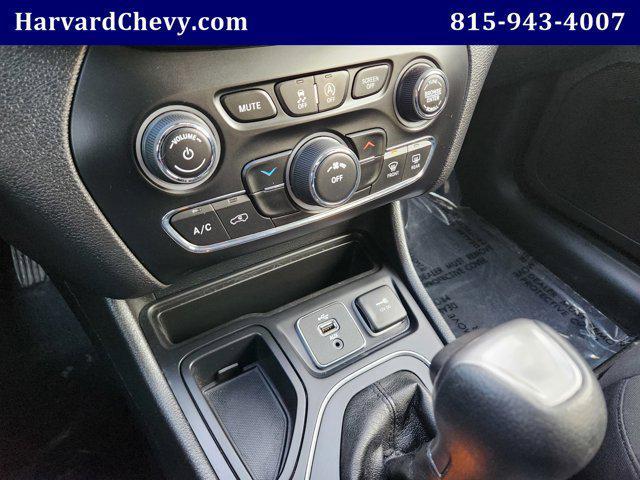 used 2019 Jeep Cherokee car, priced at $10,750