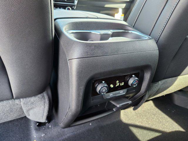 new 2025 Chevrolet Traverse car, priced at $42,190