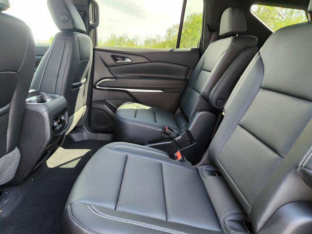 new 2025 Chevrolet Traverse car, priced at $42,190