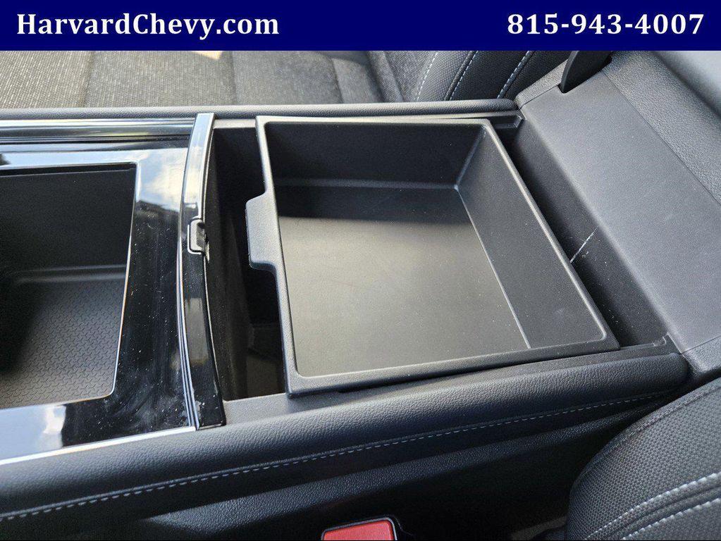 used 2025 Chevrolet Traverse car, priced at $38,000