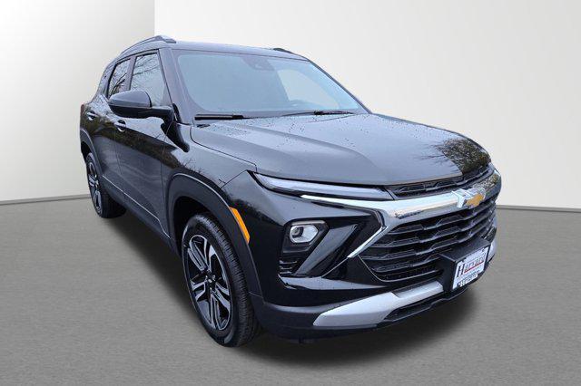 new 2025 Chevrolet TrailBlazer car, priced at $30,075