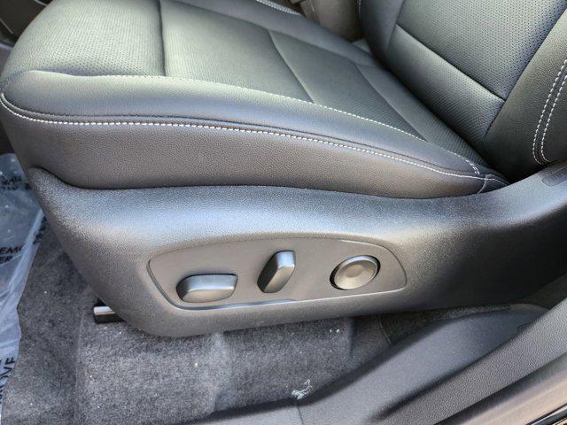 new 2025 Chevrolet Traverse car, priced at $43,980