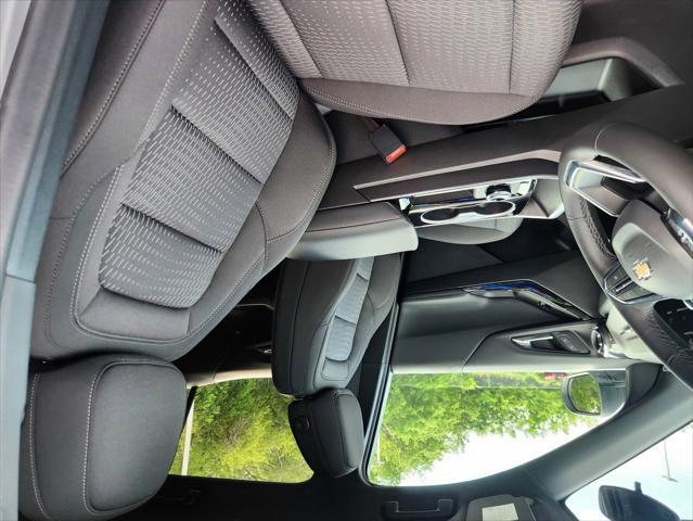 new 2026 Chevrolet Equinox car, priced at $29,995