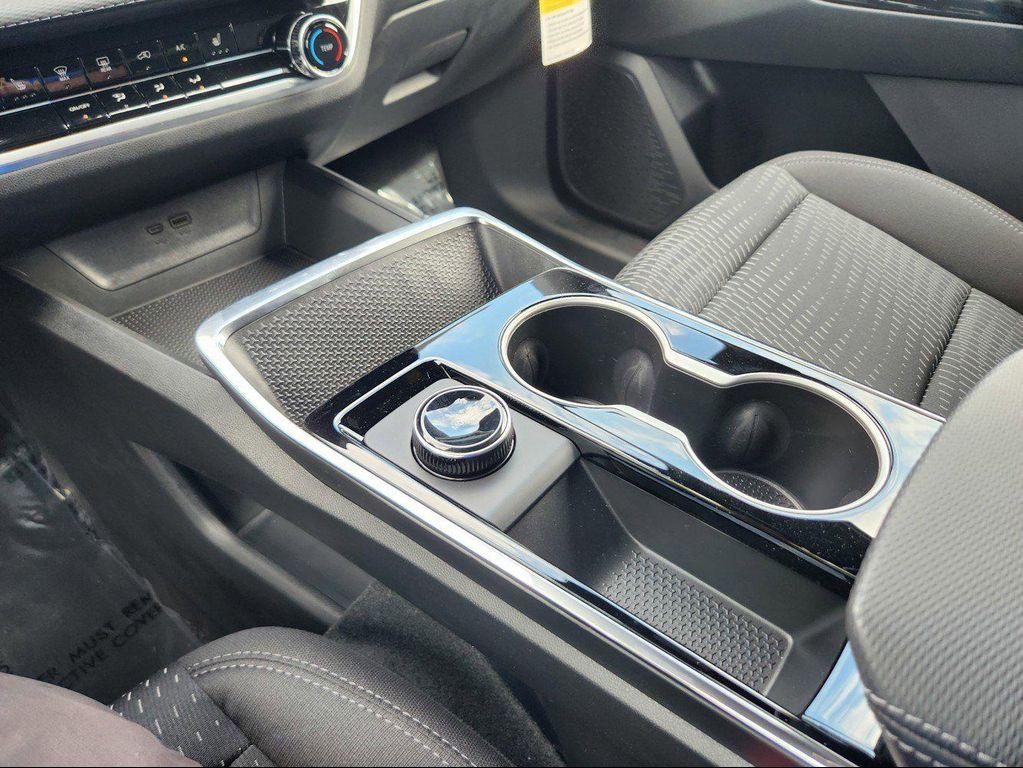 new 2026 Chevrolet Equinox car, priced at $29,695