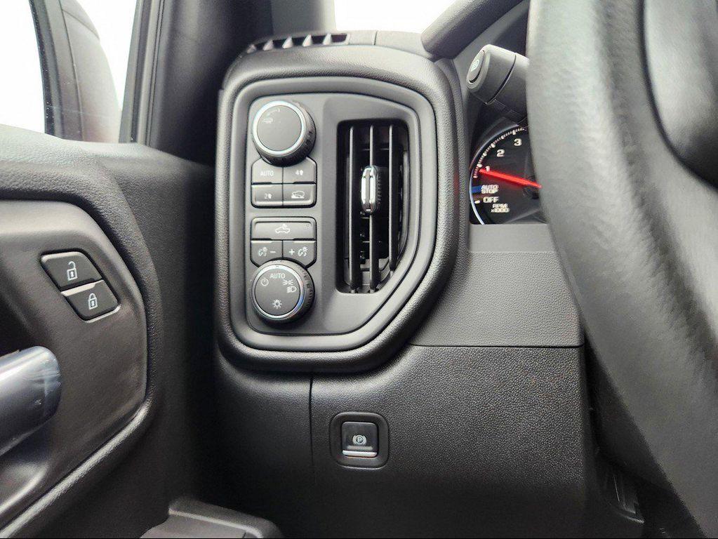 new 2025 Chevrolet Silverado 1500 car, priced at $47,575