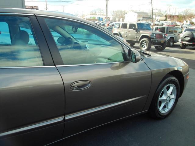 used 2001 Oldsmobile Aurora car, priced at $6,999