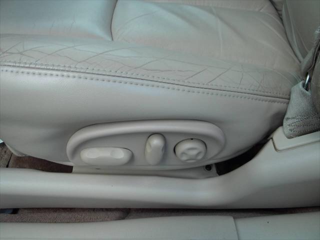 used 2001 Oldsmobile Aurora car, priced at $6,999