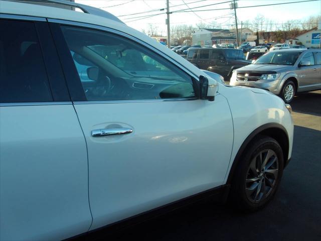 used 2014 Nissan Rogue car, priced at $9,999