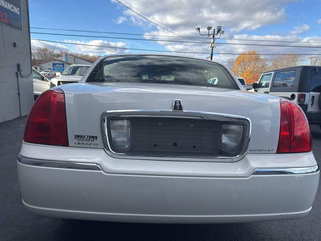 used 2011 Lincoln Town Car car, priced at $11,999