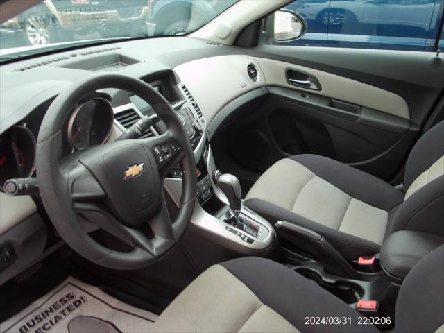 used 2013 Chevrolet Cruze car, priced at $8,999