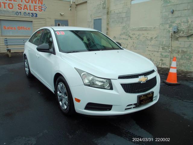 used 2013 Chevrolet Cruze car, priced at $8,999