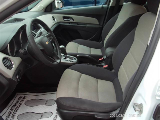 used 2013 Chevrolet Cruze car, priced at $8,999