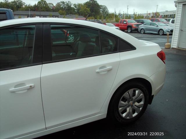 used 2013 Chevrolet Cruze car, priced at $8,999