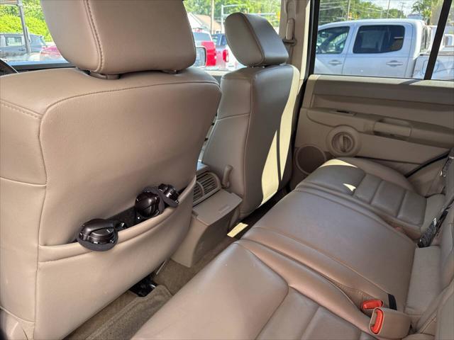 used 2006 Jeep Commander car, priced at $7,999