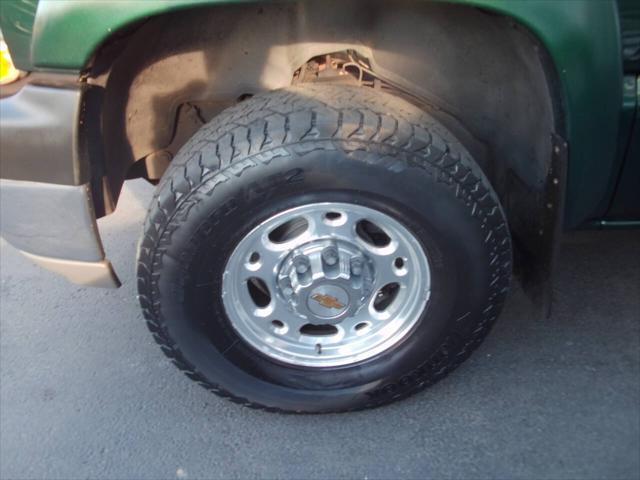 used 2001 Chevrolet Silverado 2500 car, priced at $7,999