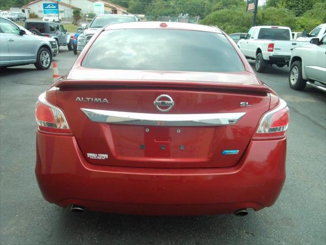 used 2013 Nissan Altima car, priced at $10,999