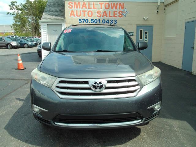 used 2013 Toyota Highlander car, priced at $12,999