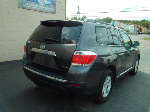 used 2013 Toyota Highlander car, priced at $12,999