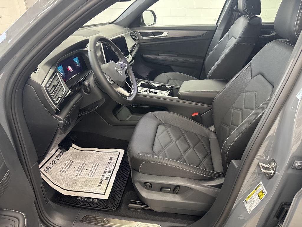 new 2025 Volkswagen Atlas Cross Sport car, priced at $40,611