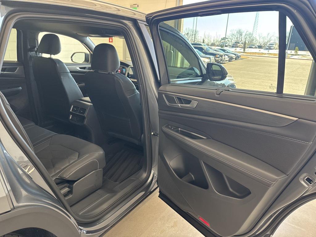 new 2025 Volkswagen Atlas Cross Sport car, priced at $39,675