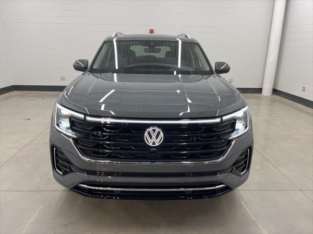 new 2025 Volkswagen Atlas car, priced at $53,081