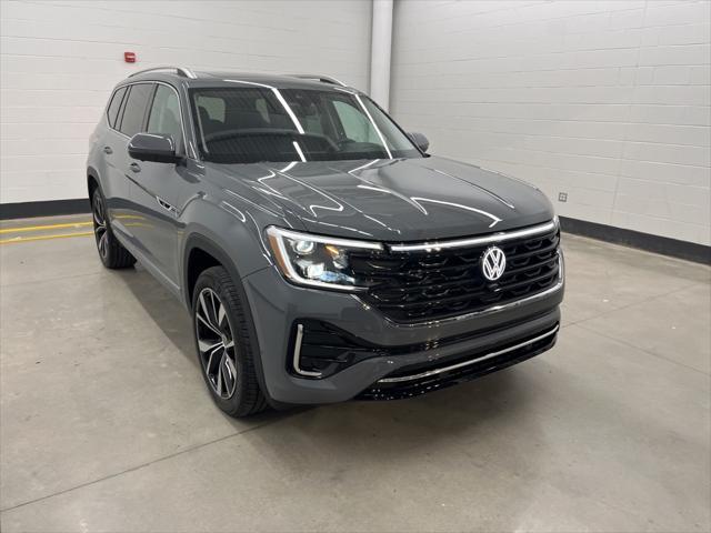 new 2025 Volkswagen Atlas car, priced at $53,081