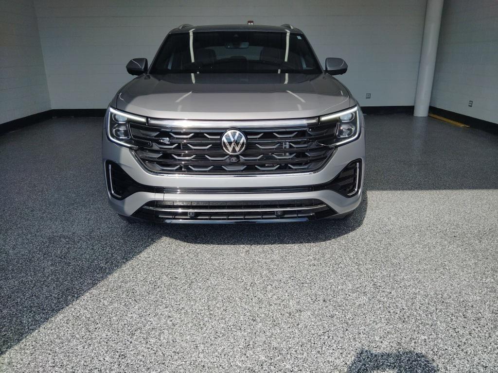 used 2024 Volkswagen Atlas Cross Sport car, priced at $35,998