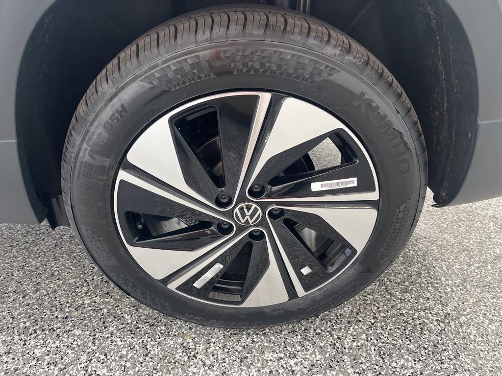 new 2026 Volkswagen Taos car, priced at $33,351