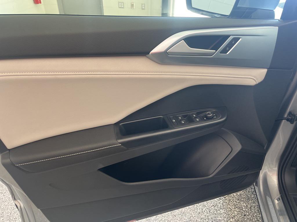 new 2026 Volkswagen Taos car, priced at $33,351