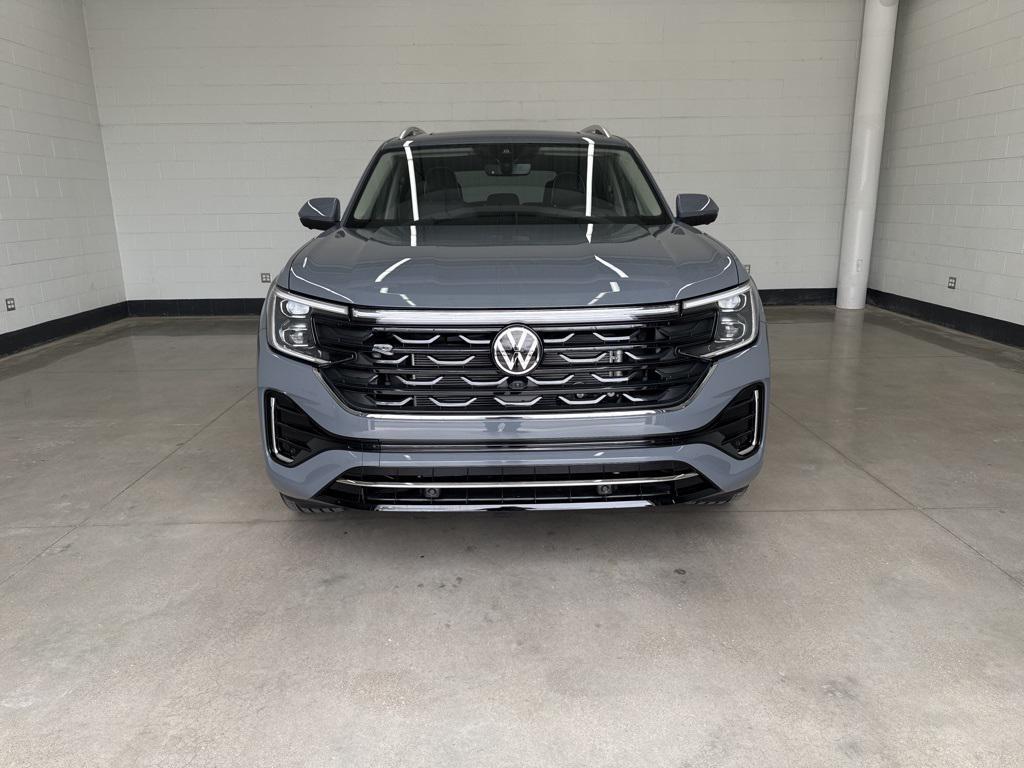 new 2025 Volkswagen Atlas car, priced at $50,848