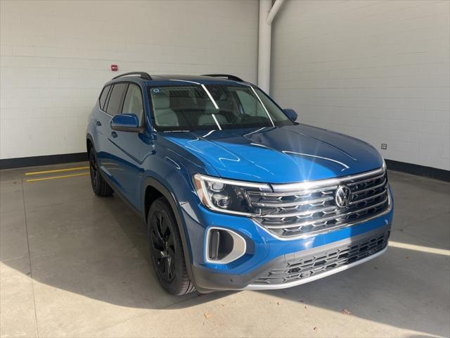 new 2025 Volkswagen Atlas car, priced at $44,573