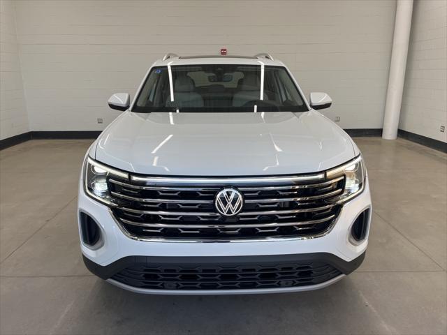 new 2025 Volkswagen Atlas car, priced at $48,076