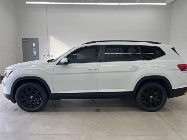 new 2025 Volkswagen Atlas car, priced at $44,573