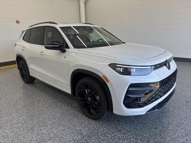 new 2025 Volkswagen Tiguan car, priced at $38,081