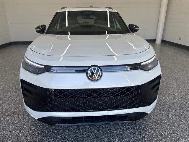 new 2025 Volkswagen Tiguan car, priced at $38,081