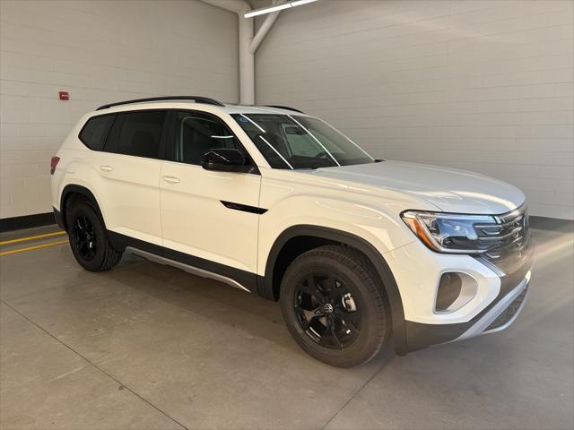 new 2025 Volkswagen Atlas car, priced at $45,404