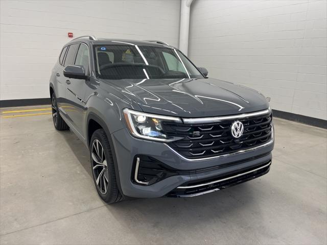 new 2025 Volkswagen Atlas car, priced at $53,568