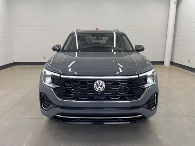 new 2025 Volkswagen Atlas car, priced at $53,568