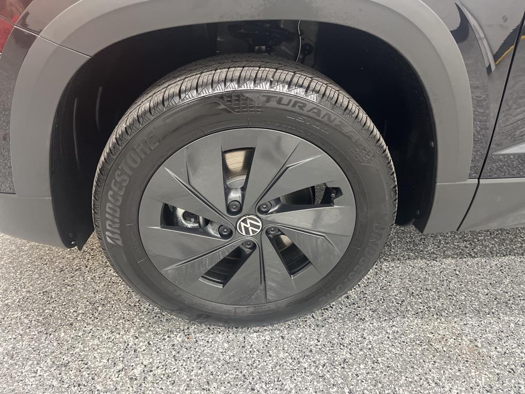 new 2026 Volkswagen Taos car, priced at $28,047