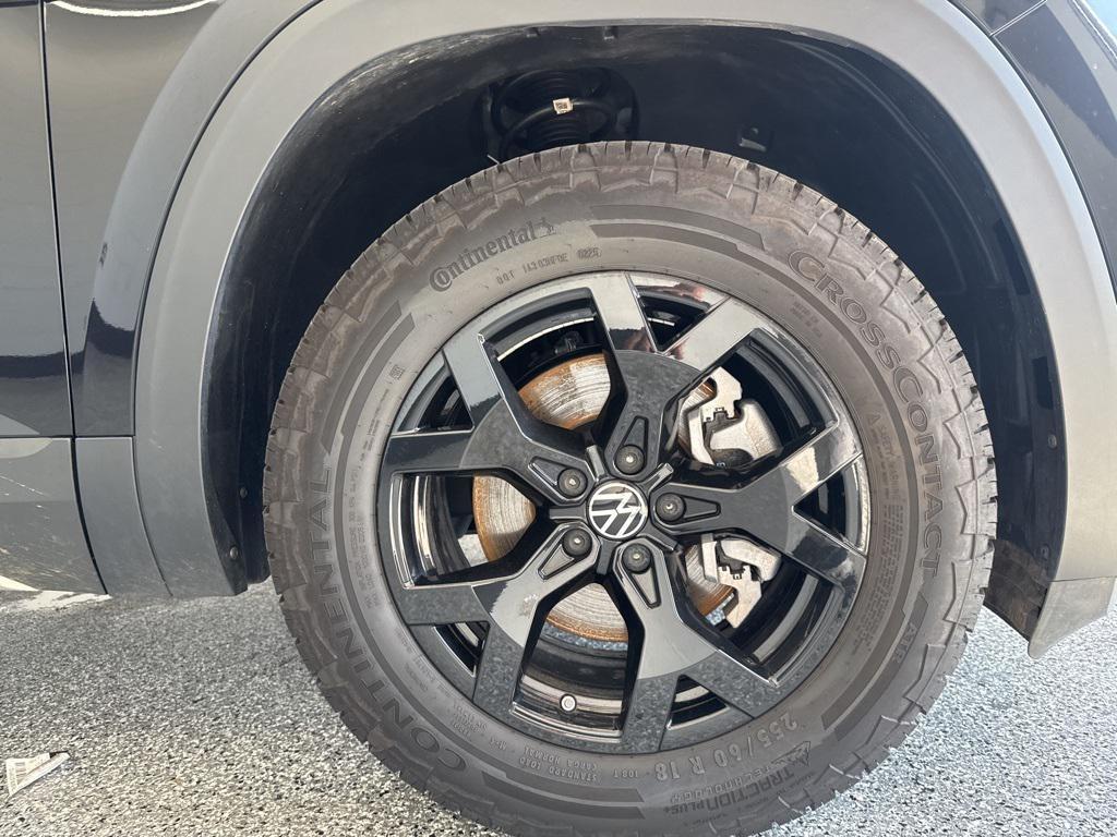 used 2025 Volkswagen Atlas car, priced at $41,271