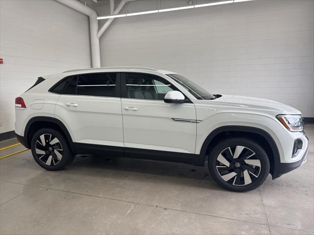 new 2025 Volkswagen Atlas Cross Sport car, priced at $43,091