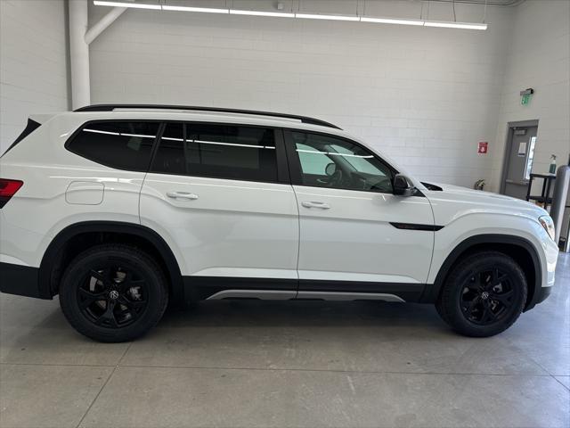 new 2024 Volkswagen Atlas car, priced at $54,411