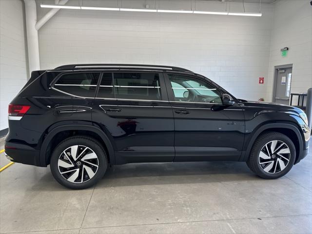 new 2024 Volkswagen Atlas car, priced at $39,415