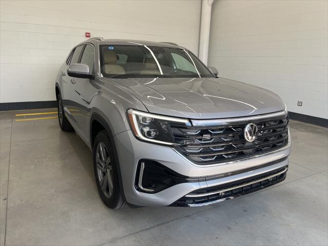 new 2024 Volkswagen Atlas Cross Sport car, priced at $45,478